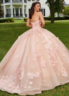 Receive lots of compliments in this 3D floral applique long sweetheart dress with A-line skirt by Rachel Allan RQ3106. Glitter organza quinceanera ball gown with strapless sweetheart neckline, sequin embroidery, 3D flowers, pleated skirt, detachable sleeves, lace-up back closure, and sweep train. 3D Floral Sweetheart Quinceanera Dress by Rachel Allan RQ3106 Rachel Allan Alta Couture Collection: Spring 2023 Style Number: RQ3106 Fabric: Glitter Organza, Sequin Embroidery, 3D Flowers Please note: T Floral Applique Ball Gown Quinceanera Dress For Prom Season, Floral Applique Ball Gown For Quinceanera Or Prom, Quinceanera Ball Gown With Floral Applique For Prom Season, Floral Applique Quinceanera Dress For Prom, Organza Ball Gown With Fitted Bodice For Quinceanera, Organza Quinceanera Ball Gown For Sweet 16, Organza Ball Gown Quinceanera Dress For Sweet 16, Organza Quinceanera Dress With Fitted Bodice For Prom, Organza Ball Gown For Sweet 16