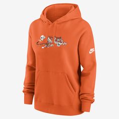 Perfect for late-night games, the Cincinnati Bengals Club Hoodie features a soft cotton-polyester blend and team graphics to help provide a bold, comfortable layer in cooler temperatures. Bengals Hoodie, Cincinnati Bengals Logo, Bengals Logo, Night Games, Nike Fleece, Nike Orange, Nike Nfl, Orange Fashion, Cincinnati Bengals