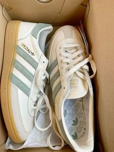 Summer Sneakers 2024, Shoes Summer 2024, Spezial Adidas Shoes, Summer Shoes 2024, Wishlist Ideas I Want, Z Shoes, Thrifted Shoes, Spezial Shoes, Spezial Adidas