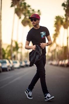 Urban Men's Fashion Vans Outfit Men, Party Make-up, Mens Fashion Swag, Vans Outfit, Causal Outfits, Black Vans, Outfit Trends, Mens Fashion Suits