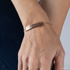 「 ACTUAL HANDWRITING BRACELET 」will be handmade right after ordering. This elegant piece of jewelry is the perfect gift for you or any of your family and friends ♥ .: i t e m . d e t a i l s :. * Material: SOLID 925 STERLING SILVER * Color: Silver - Gold - Rose Gold * Dimensions: 45mm Width x 7mm to 10mm Height * Item will come in a gift box and ready to be gifted. .: o r d e r . i n s t r u c t i o n s :. * Send us your image/PDF file using either the Contact Shop Owner or Message The Seller bu Customized Minimalist Jewelry For Friendship, Customizable Friendship Bracelet Jewelry, Customizable Meaningful Friendship Jewelry, Meaningful Hand Stamped Jewelry For Friendship, Customizable Inspirational Jewelry For Friendship, Inspirational Adjustable Jewelry With Engraving Option, Rectangular Engraved Bracelet As A Gift, Personalized Adjustable Chain Bracelet For Friendship, Adjustable Personalized Chain Bracelet For Friendship