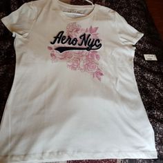 Ladies Aeropostale Shirt In Size Xxl It Is New With Tags.....Comes From A Smoke And Pet Free Home Aeropostale Set, Aeropostale Outfits, Aeropostale Shirt, Sets Outfit, Aeropostale Shirts, 2000s Style, Christmas Inspo, 2000s Fashion Outfits, Yellow T Shirt