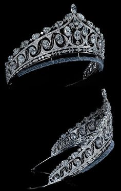 Hiii Tiara Flower, Ethereal Jewelry, Queens Tiaras, Royal Crown Jewels, Royal Tiaras, Diamond Tiara