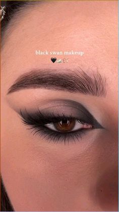 Black swan makeup, bold eye makeup, bold eyeshadow, eye makeup, winter eye makeup, smokey eye, femme fatale makeup... Reputation Era Makeup Ideas, Reputation Makeup Ideas, Reputation Makeup, Black Swan Makeup, Swan Makeup, Subtle Eye Makeup, Black Smokey Eye Makeup, Natural Eye Makeup Tutorial, Black Eye Makeup