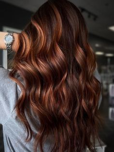 Red Highlights on Brown Base Chocolate Caramel Balayage, Red Highlights In Brown Hair, Balayage Hair Ideas, Balayage Long Hair, Auburn Balayage, Bronde Balayage, Hair Adviser