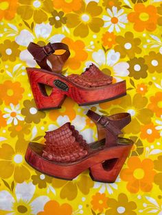 1970s Leather Platform Sandals Stuff by Frank Sbicca // Vintage 6 // Red Leather Basket Weave Platform Wedges With Cut Out Wooden Heels - Etsy Vintage Sandals 1980, Vintageleather Sandals 1970, 1970 Shoes, 70s Platform Shoes, Red Platform Sandals, 1970s Shoes, Wood Patina, 70s Shoes, Leather Basket