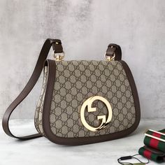 ???? SIZE:30x22x6cm Gucci Bags Outlet, Lv Bags, Somali, Daily Essentials, Gucci Bags, Sierra Leone, Lv Bag, Street Fashion, Bottega Veneta