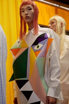 Art Of Beat, Structural Fashion, Pop Art Fashion, Walter Van Beirendonck, Artist Outfit, Innovative Fashion, Live Fashion, Love Sewing, Artist Style