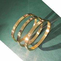 SPECIFICATIONSBrand Name: LISMOrigin: Mainland ChinaGender: WomenMetals Type: Stainless SteelBracelets Type: BanglesFine or Fashion: FashionFunction: Mood TrackerStyle: TRENDYMaterial: MetalPlating: Gold-colorCompatibility: All CompatibleModel Number: HYB110Setting Type: Channel SettingShape\pattern: RoundShipping: Free ShippingStyle: cubic zirconia BangleMaterial: stainless steel screw braceletSuitable for: gold plated bangles for Women MenColor: Gold Silver Nail braceletName 4: Gold bangles for women New Design Gold Color Zircon And Cross Nut Nail Bracelet & Bangle For Woman Stainless Steel Screw Brand Jewelry Dropshipping love bracelet,steel screw brand bangle,Girls bracelet,bracelet for couple,stainless steel bracelet,love gold bracelet,bracelet for women free shipping,bracelet bangle, Nail Bracelet, Leg Chain, Bracelet Couple, The Bangles, Gold Armband, Gold Plated Bangles, Stainless Steel Bangles, Brand Jewelry, Old Jewelry