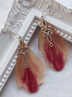 Handmade Petal-shaped Earrings, Handmade Petal Shaped Earrings, Elegant Pressed Flower Resin Earrings, Elegant Resin Earrings With Pressed Flowers, Handmade Resin Flower Earrings, Tulip Earrings, Framed Wedding Photos, Petal Earrings, Earrings Nature