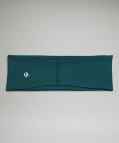 High Performance Means No Distractions. Keep Your Hair Off Your Face, Sweat Out Of Your Eyes, And The Focus On Your Workout With This Wide Headband. Designed For Training. Velvety-Soft Flocking On The Interior Helps Keep It Comfortably Secure During Workouts. Wider At The Front And Narrower At The Back For Maximum Coverage And Minimal Bulk. | License to Train Wide Headband Lululemon Accessories, Sweat Headbands, Bulk Fabric, No Distractions, Lululemon Headbands, Wishlist 2024, Wide Bracelet, Wide Headband, Running Workout