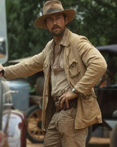 Jamie Alexander, Noah Mills, Jay Hernandez, Safari Outfit, Vintage Safari, Herren Style