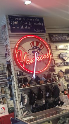 the yankees neon sign is on display in the store