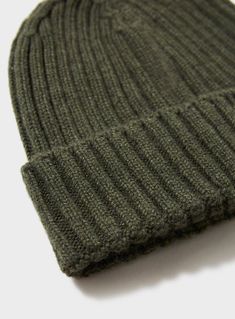 Here at Neem we‚ agree, that if you're going to go with a beanie or hat, pick one that's loose-fitting, lightweight, and made of soft, silky cashmere that way, it won't flatten your hair. Made in Germany to our exacting standards. This Olive Neem beanie hat‚ is knitted from superfine cashmere that's lightweight yet insulating. Made from biodegradable fibres and a beanie that is simply warming, soft, comfortable and worth investing in. Cashmere Beanie, Cashmere Yarn, Organic Fabrics, Eco Friendly Gifts, Moss Green, Recycled Fabric, Beanie Hat, Pick One, Knit Beanie