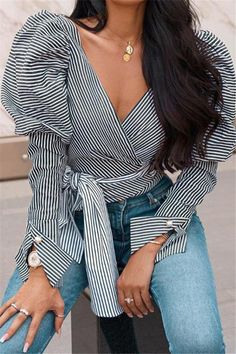 Fitted Striped Blouse For Summer, Trendy Fitted Striped Blouse, Fitted Striped Top For Brunch, Trendy Striped Tops For Brunch, Chique Outfit, Tie Waist Top, White Long Sleeve Shirt, Black And White Blouse, Sleeves Clothing