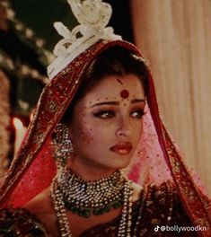 Devdas Aishwarya Rai, Makup Looks, South Asian Aesthetic, Youre Like Really Pretty, Bengali Bride, Pakistani Wedding Outfits, Indian Photoshoot, Vintage Bollywood, Model Inspo