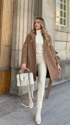 Casual Classy Outfits, Stile Blair Waldorf, Adrette Outfits, Look Adidas, Fest Outfits, Classy Winter Outfits, Skandinavian Fashion, Outfit Chic