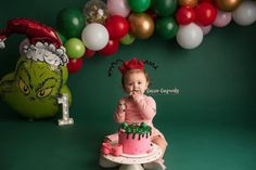 Grinch Birthday Smash Cake, Christmas Smash Cake, Smash Cake Session, Grinch Cake, Boys 1st Birthday Party Ideas, 1st Birthday Pictures