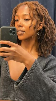 Woman With Dreadlocks, Hair Styles Natural, Short Locs, Short Locs Hairstyles, Hairstyles Curly Hair, Loc Journey, Dreadlock Hairstyles, Hair Crush