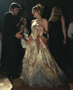 Iconic Dresses, Drew Barrymore, Scarf Dress, Gala Dresses, Inspired Dress, Looks Vintage, Beautiful Gowns, Fancy Dresses, Dream Dress