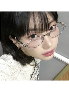 Collar  Aleación de Cobre   Embellished Glasses Y2k, Oval Glasses Frames For Women, Diamond Face Glasses, Bangs For Glasses, Korean Glasses Frames, Alt Glasses, Best Glasses For Oval Face, Rectangular Glasses Aesthetic, Glasses Coquette