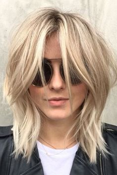 Julianne Hough Hair, Lob Haircut, Shag Hairstyles, Honey Hair, Blonde Hair With Highlights, Brown Blonde Hair, Grunge Hair, Blonde Hair Color