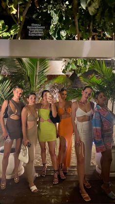 Cabo San Lucas Outfits Style, Latest Summer Trends Outfits, Cabo San Lucas Outfits, Spring Break Mexico, Club Outfit Night, Summer 2024 Fashion Trends, Mexico Vacation Outfits, Outfit Night Club