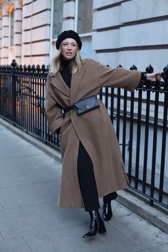 Belt Bag Outfit, Winter Mode Outfits, Paris Mode, غرفة ملابس, Winter Stil, Stil Inspiration, Modieuze Outfits, Elegantes Outfit, Street Style Chic