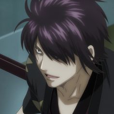 an anime character with purple hair and black clothes