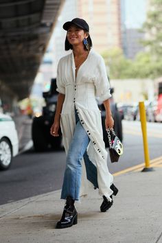 Summer Outfits With Hats, Look Grunge, Fashion Week Outfit, Cool Summer Outfits, Elegante Casual, Fashion Blogger Style, Street Style Summer, Outfits With Hats