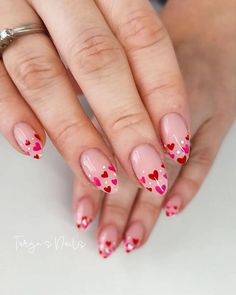 valentines day nail designs Soft Pink Nails, Heart Nail Designs, Romantic Nails, Airbrush Nails, Love Day, Nail Designs Valentines, Pearl Nails, Cute Gel Nails, Nail Art Ideas