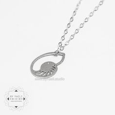 Dainty shell necklace, simple and perfect for everyday necklace. Makes for the perfect gift for scuba divers, snorkelers, and those who are fascinated by the sea creatures. ★ Comes in our signature box, ready for gift giving. ★ Available in Silver [sterling silver & silver plated brass ] ★ Pendant size: 0.60"x0.50" Thanks for shopping ... Gold Seashell Necklace, Gold Compass Necklace, Gifts For Scuba Divers, Sea Shell Necklace, Jewelry Design Studio, Sea Necklace, Abalone Necklace, Ocean Necklace, Sea Jewelry