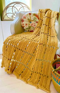 Crochet Maggie's Windowpane Throw - Daisy Farm Crafts