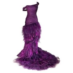 Roberto Cavalli Vintage Runway - Purple Feather Evening Gown Fall/Winter 2005 Size 40IT Vintage Designer Dresses Runway, Designer Dresses Runway, Feather Evening Gown, Purple Designer Dress, Vintage Designer Dresses, Roberto Cavalli Vintage, Glamour Ghoul, Black Lace Evening Gown, Vintage Roberto Cavalli