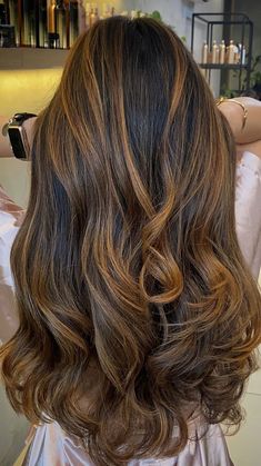 Check out these really good vitamins for hair growth - they are designed especially for women. And it might be the best supplements for faster hair growth, including biotin, zinc, iron, collagen, and more. These are the top hair care nutrients for women seeking long, strong, and healthy hair. Long hairstyles, brunette with highlights. #hairtips #vitaminshair