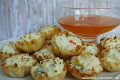 The Kurtz Corner: Baked Cream Cheese & Crab Ragoons Baked Cream Cheese, Authentic Chinese Recipes, Snack Dip, Appetizers And Dips, Seafood Dishes, Yummy Appetizers, Appetizer Snacks, Seafood Recipes