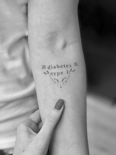 Small T1d Tattoos, Medical Id Tattoo Type 1, Tattoo Ideas For Diabetics, Tattoos For Diabetics, Tattoos For Type 1 Diabetics, Medic Alert Tattoo, Medical Id Tattoo, Dyslexic Tattoos