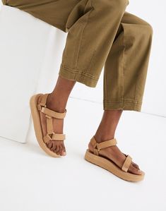 Teva® Leather Midform Universal Sandals Teva Midform Sandals, Teva Midform, Earthy Chic, Travel Sandals, Canyon River, Shoe Wishlist, Italy Outfits