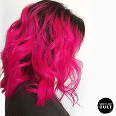 Dark Pink Hair, Hair Color Swatches, Short Layered Bob, Pink And Black Hair, Curl Hair With Straightener, Beauty Tutorial, Hot Pink Hair