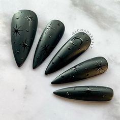 Black Celestial Nails, Celestial Nails, Black Zodiac, Nails Goth, Witch Nails, Witchy Nails, Matte Black Nails, Goth Nails, Simple Nail Art Designs