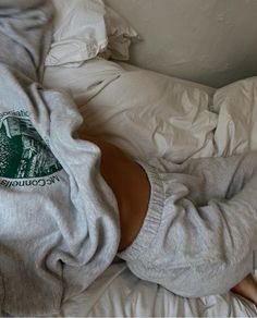 At Home Outfits, Trendy Outfit Inspo, Cold Fashion, Beautiful Photoshoot Ideas, Amanda Rose, Trendy Fits, Chill Fits, Fall Fits