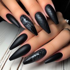 Nails Ideas Coffin Long, Nails Ideas Coffin Simple, Short Black Stiletto Nails, Black Nails Ideas Coffin, Nails Ideas Coffin, Black Nails Ideas, Acrylic Nails Ideas, Nail Vibes, Black Stiletto Nails