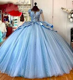 Light Blue Puffy Prom Dress, Poofy Dresses Ball Gowns, Prom Dresses Poofy, Big Prom Dresses, Spiderman Cakes, Evening Dresses Long Sleeve, Homecoming Inspo, Poofy Prom Dresses, Long Sleeve Prom Dresses