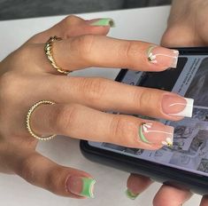 Short Square Nails With Flowers, Short Acrylic Nails Square Simple Summer, Short Summer Acrylic Nails Square, Trending Summer Nail Colors, Square Gel Nails, Nail Colors And Designs, Summer Nails 2023, Summer Nail Colors, Spring Acrylic Nails