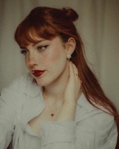 Blood Red Hair, Grafika Vintage, Redhead Makeup, Fall Makeup Looks, Copper Hair, New Hair Colors, Orange Hair