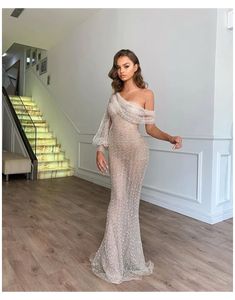 Outfit Designer, فستان سهرة, Gowns With Sleeves, Formal Dresses For Women, Dresses Elegant, Evening Gowns Formal, Evening Party Dress, Classy Dress, Fancy Dresses