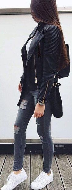 lacio look de 4 piezas Jaket Denim, Looks Chic, Mode Style, Fall Winter Outfits, Black Jacket, Mode Outfits