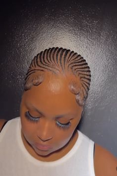 Feedin Braids Straight Back Design, Small Feedin Braids Straight Back Design, Small Cornrows With Designs, Free Hand Hairstyles Natural Hair, Feedin Braids Straight Back, Plaits Natural Hair, Designer Stitch Braids, Free Hand Plaiting Natural Hair, Cornrows Women