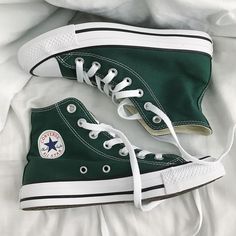 Boty Converse, Green Converse, Fresh Shoes, Hype Shoes, Shoe Inspo, Aesthetic Shoes, Swag Shoes