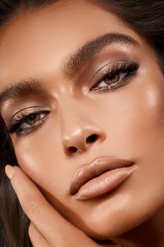 Bronze Makeup Look, Glam Eyeshadow, Make Up Natural, Bronze Makeup, Golden Goddess, Natasha Denona, Dark Makeup, Make Up Looks, Glowy Makeup